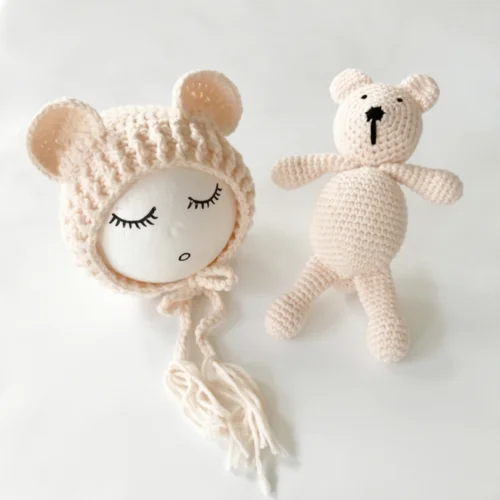 Новые милые шапки с ушками для новорожденных мальчиков и девочек, вязаный костюм, шапка с медведем+ маленькие игрушки-куклы