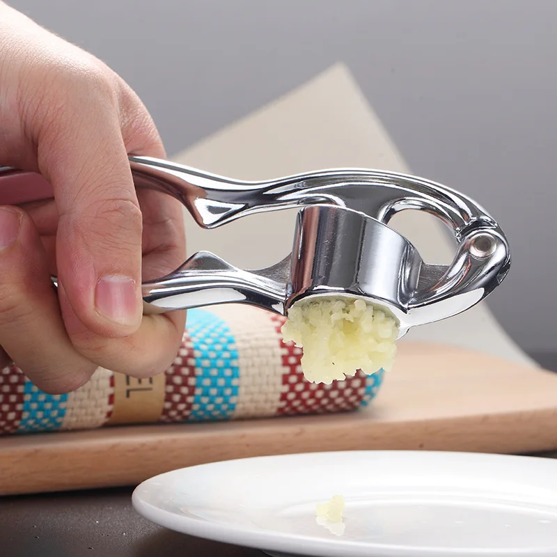 

1Pcs Portable Garlic Mincer Chopper Slicer Grater Gadgets Garlic Press Kitchen Squeezer Aluminum Alloy Crusher Garlic Presser 25