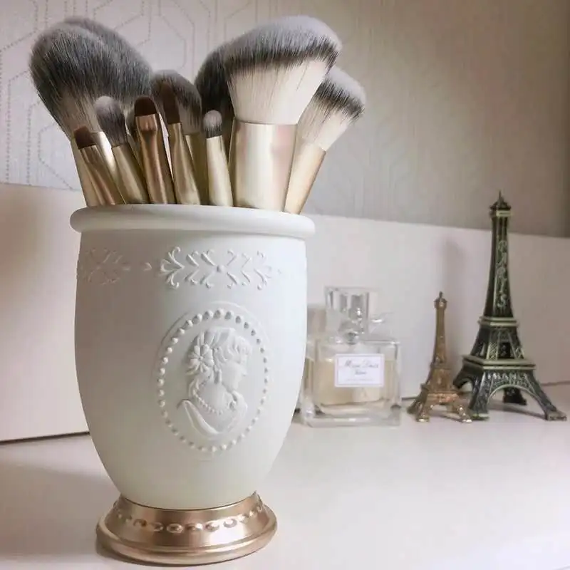 

Exquisite Carved Portrait Cosmetic Storage Tube Pen Brush Makeup Bucket Desktop Office Articles Organizer Box Sundries Container