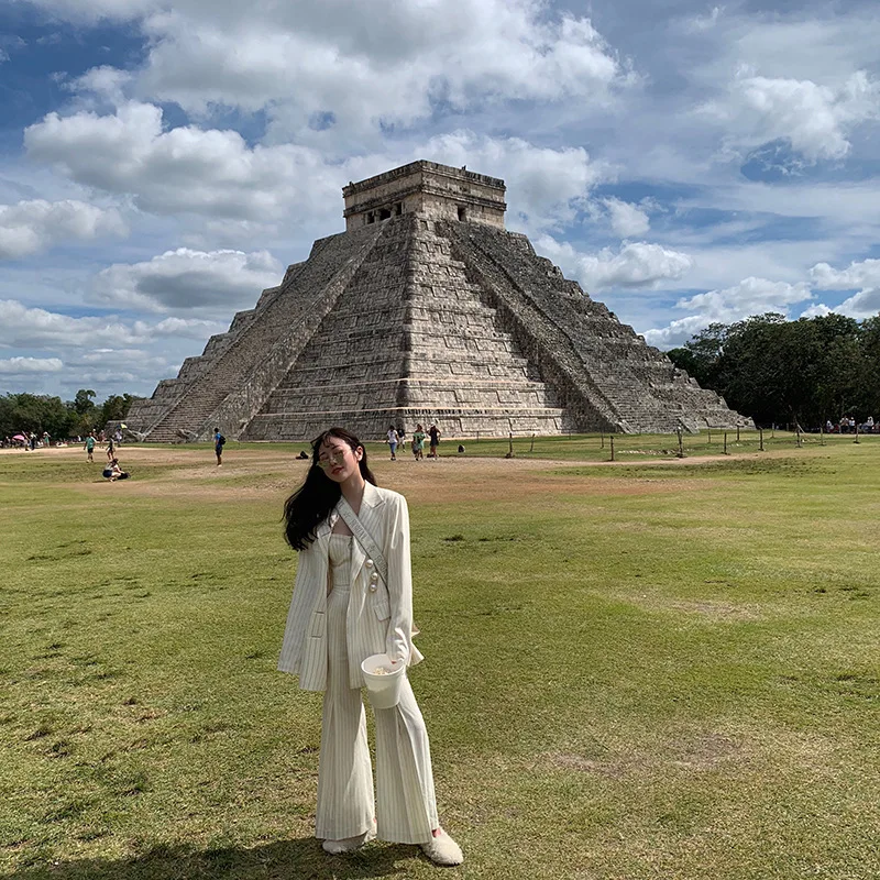 Red The Same 2019 Spring Dress New Retro Vertical Striped Pearl Buckle Small Suit Jacket Women Jackets and Coats Button