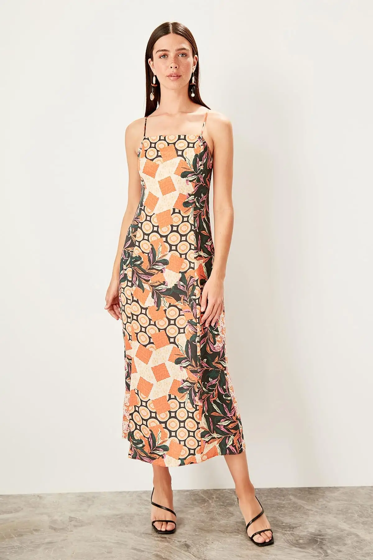 

Trendyol Multicolour Pattern Dress TWOSS19XM0273