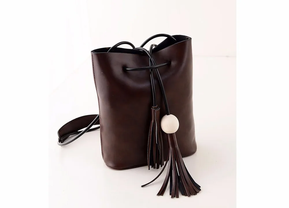 Vintage Tassel Fringe White Ball Bucket Bag For Women Female Messenger Bag Shoulder Bag String Casual Quality Leather New 2014 show1