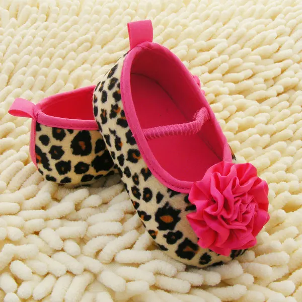 sapatinho de oncinha para bebe