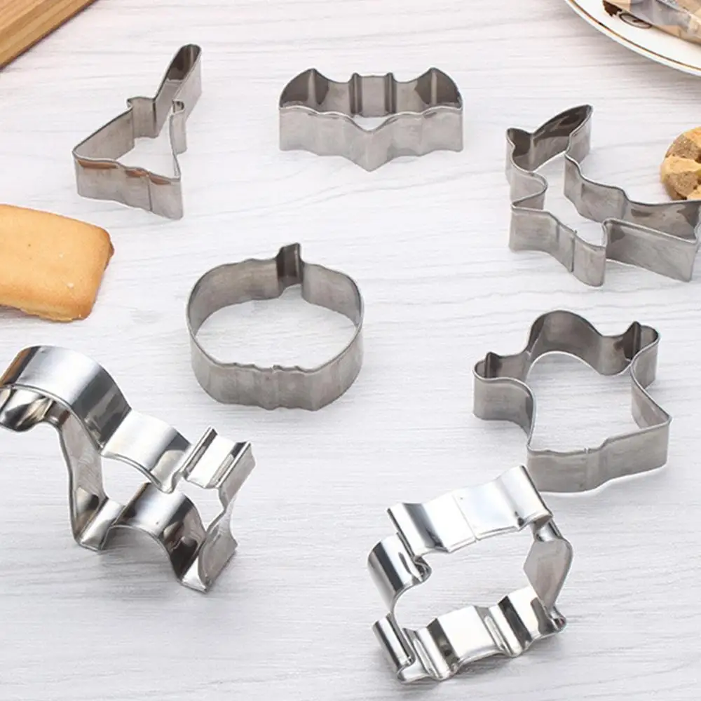 

Halloween Christmas Stainless Steel Cookie Cutter Set Pumpkin Moon Snowmen Candy Round Star Tree Ghost Shape