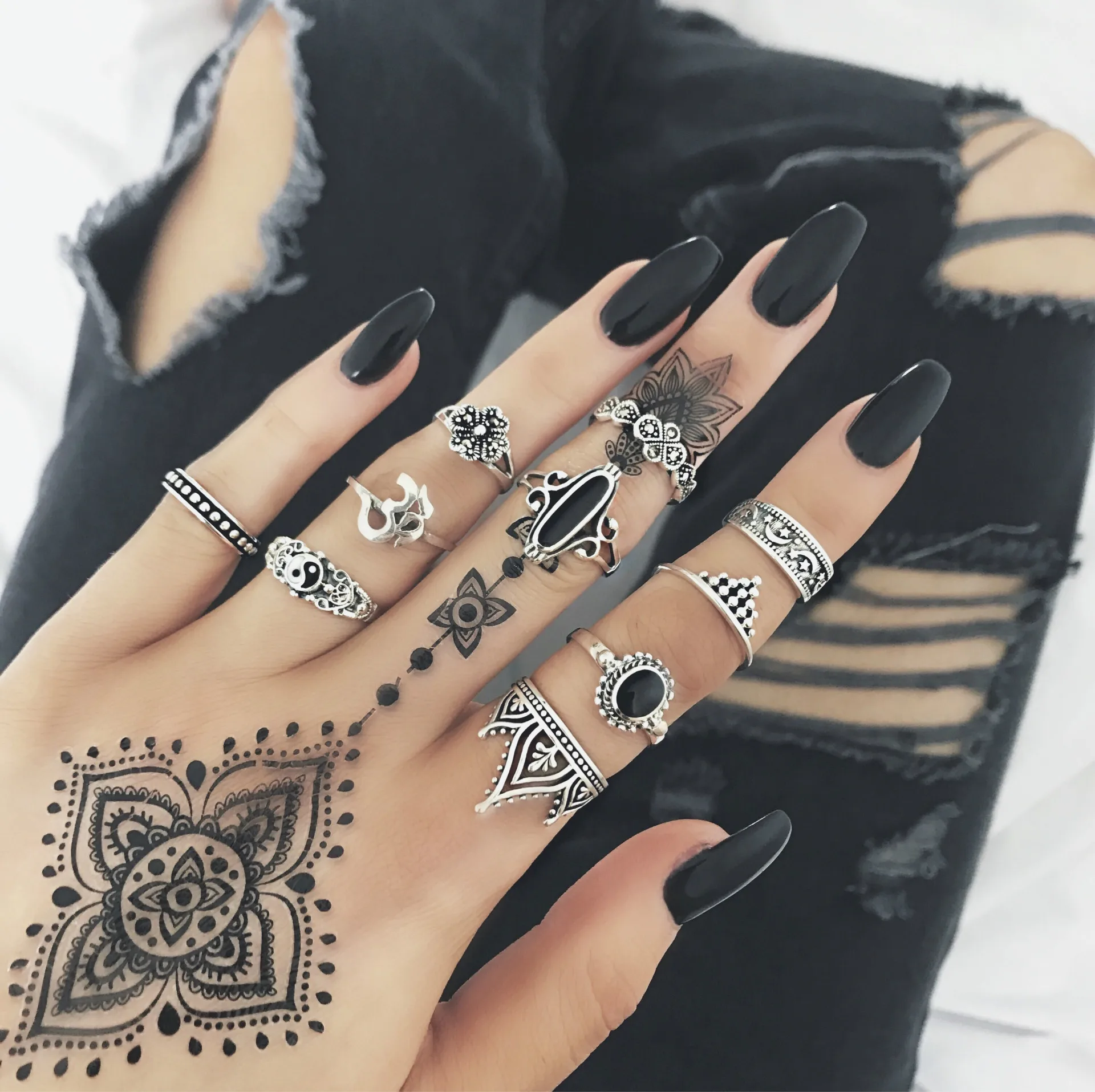 

YUCLOUD New yin and yang gossip vintage carved rings for women star month black gems yoga symbol combination ten-piece rings