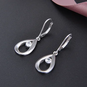 

Creative Ladies Jewelry Long Section 925 Sterling Silver Zircon Earrings Tassel Pop Earrings Earrings Fashion