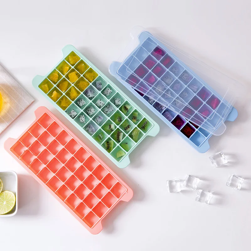 

vanzlife Silicone with lid homemade frozen cube mold refrigerator ice box grinding tool Creative household cube ice box