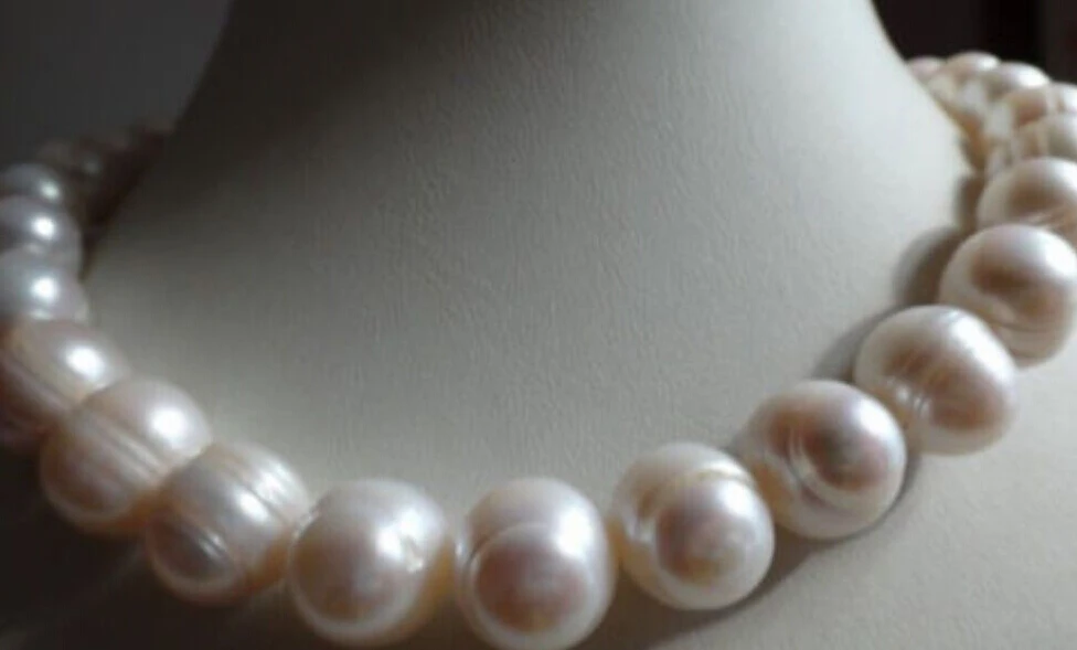 

FREE SHIPPING>@@> 0730 SOUTH SEA GENUINE WHITE BAROQUE PEARL NECKLACE