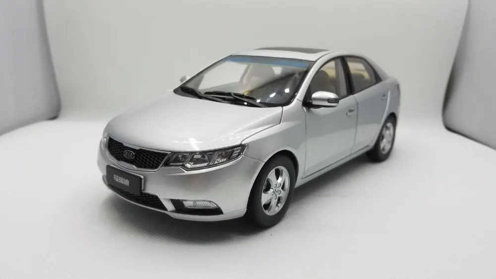 kia forte diecast