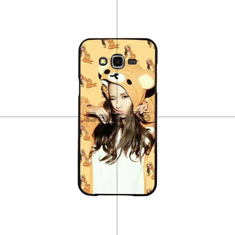 Cat Ar Ariana Grande