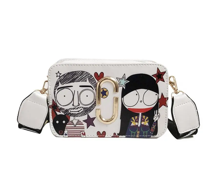 

Korean version of the wild woman shoulder Messenger bag mini wide shoulder strap graffiti small square bag