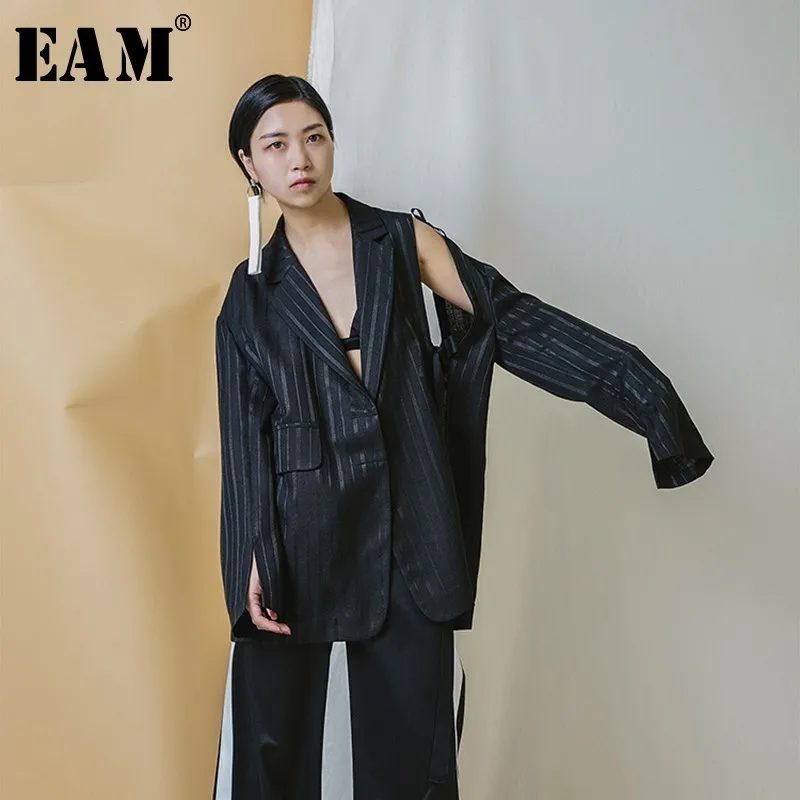 

[EAM] 2019 New Summer Women Fashion Tide Black Striped Shoulder Sleeve Separation Lace Up Pockets Coverd Button Thin Coat LA144