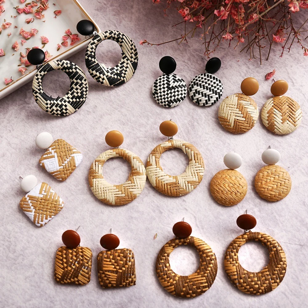 

Handmade Bohemian Wooden Rattan Wicker Straw Drop Earrings For Women Vintage Bamboo Wicker Statement Earrings Brincos Mujer Aros