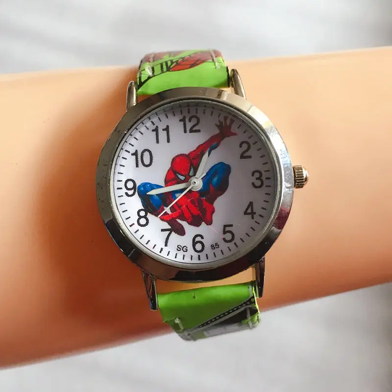 Детские часы с рисунком Человека-паука, Модные кварцевые наручные часы с кожаным ремешком для мальчиков и девочек, спортивные часы с героями мультфильмов - Цвет: green