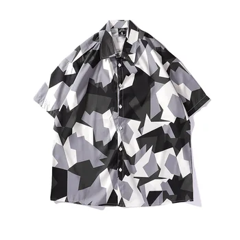 

Men's Hawaii Graffiti Printed Shirt Button Up Beach Short Sleeve Shirt Male Camisa Hombre Causal Summer Geometric Printing Shirt