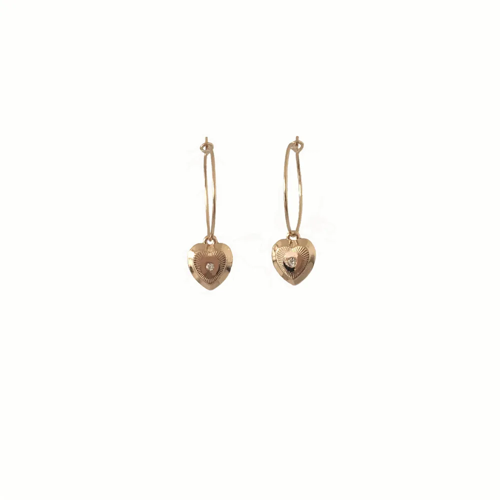 

CHIC WOMEN EARRINGS GOLD COLOR PLATING CLEAR STONE WITH HEART CHARM HOOP EARRINGS