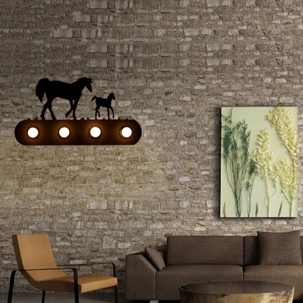 Кантри Винтаж Железный конь настенный светильник Ночной свет Nordic Гостиная Wall Art