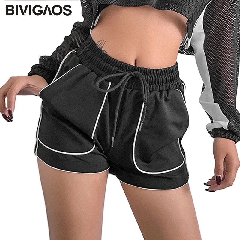 

BIVIGAOS Summer New Vintage Casual Shorts Black Loose High Waist Wide Leg Shorts Hotpants White Striped Pocket Sexy Shorts Women