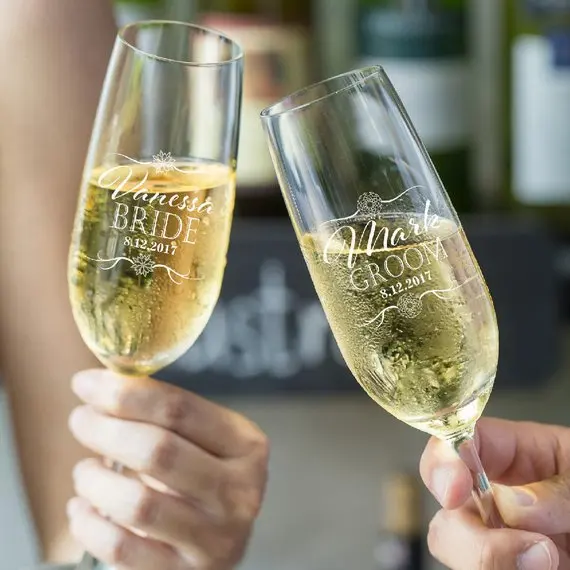 

Set of 2 Personalized Mr. Mrs Name Wedding Champagne Flutes Custom Toasting Champagne Glasses,Unique Wedding Gift