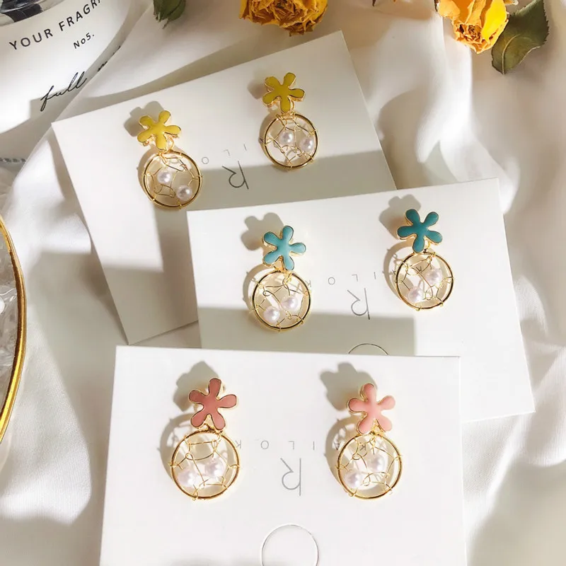 

South Korea Sweet Little Fresh Flower Pearl Earrings Girl Heart Fairy Dream Catching Earrings Female Personality Fashion Earring