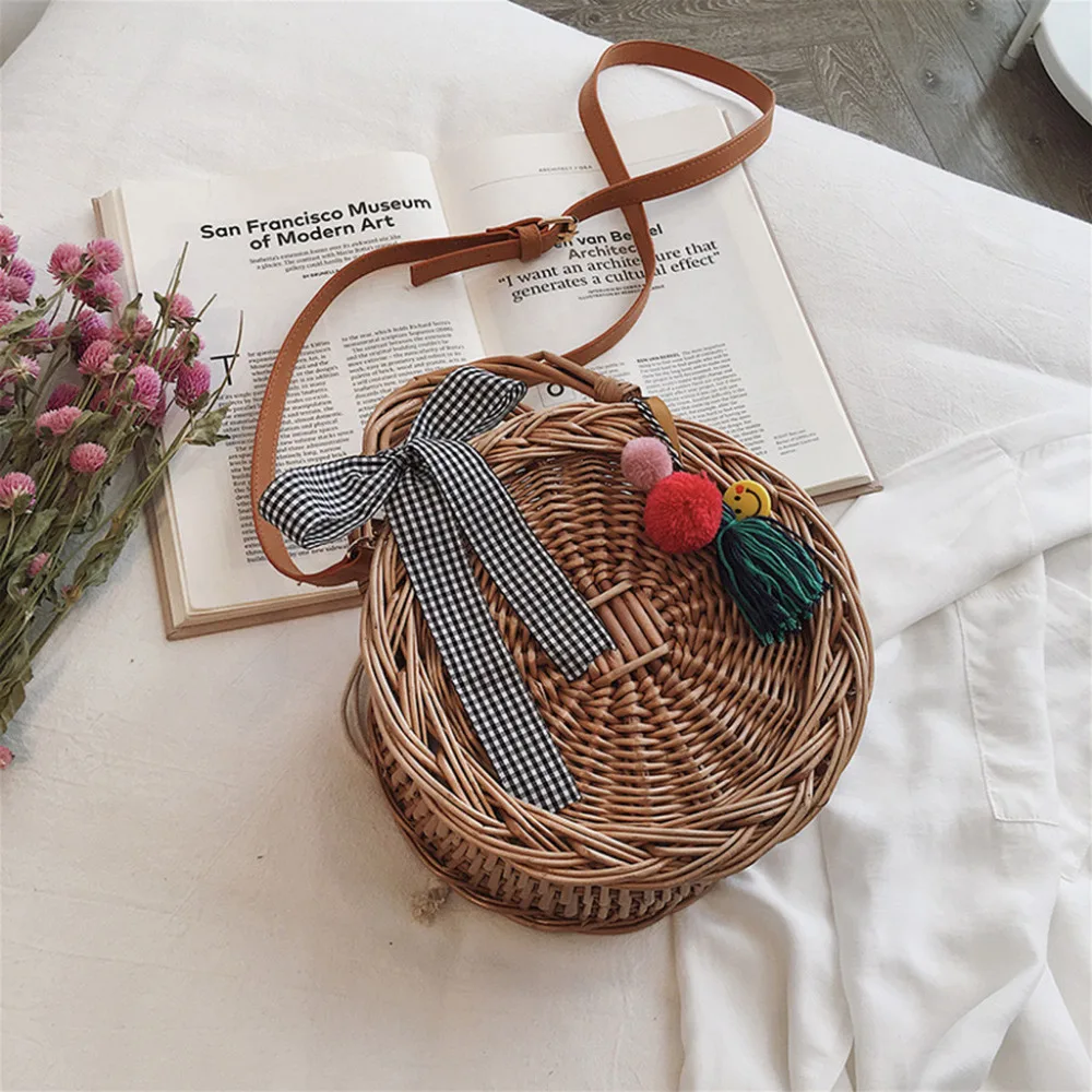 

Fashion Handmade Women Beach Tassel Smile Bamboo Basket Bucket Bag Square Woven Bag Messenger Bag For Women Nice Gift