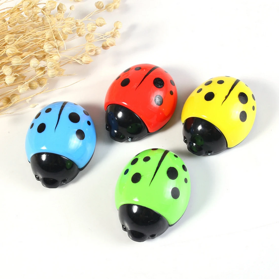 

FangNymph Cute Chafer Shape Pencil Sharpener Cutter Knife for School Office Stationery Student Creative Gift color random