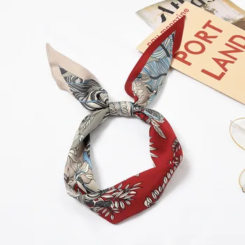 

Women Small Bandana Animal Cartoon Silk Neck Scarf Girl Hot Print Foulard Neck Wear Rhombus Headband [3965]