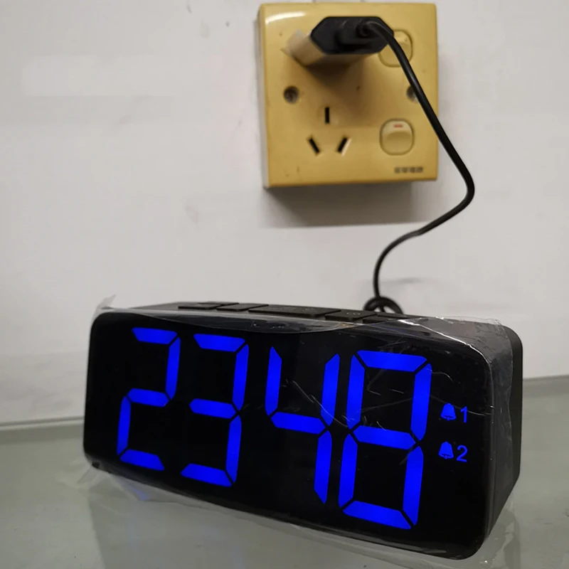 

12/24 Hours Double Snooze Alarm Clock ,Big Number Blue Led Display Table Clock With EU Plug