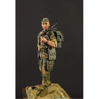 

1/24 Resin figure Model Algerian Soldier R127