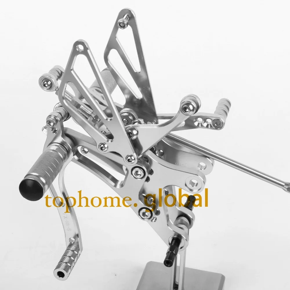 Один набор для YAMAHA YZF R1 2004 2005 2006 серебристого цвета с ЧПУ Rearsets подножки задний набор деталей мотоцикла