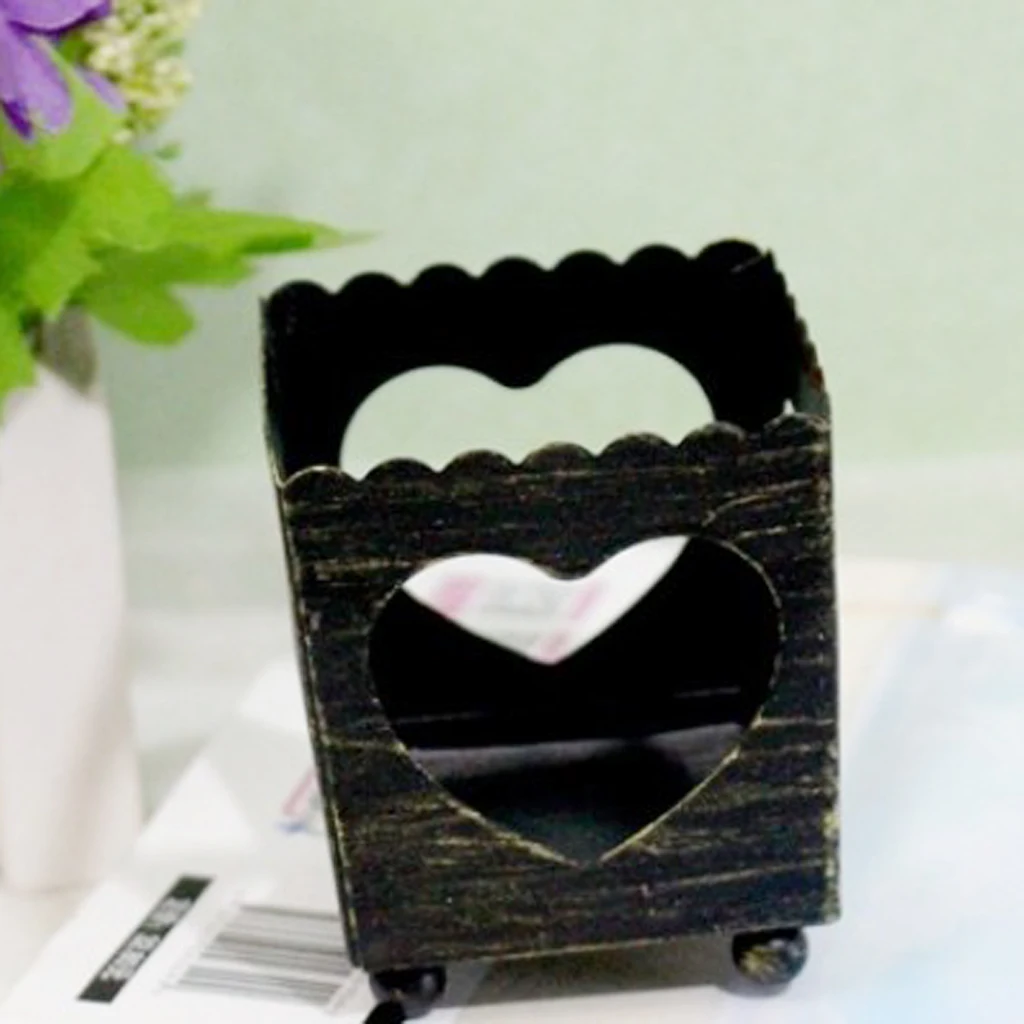 Mini 5x6.5x5.5CM Vintage Wrought Iron Christmas Candle Holder Hollow Star Tree Tree Heart Home Party Decoration