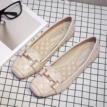 Новинка года; весенняя обувь в европейском и американском стиле; тонкие туфли с металлическими пуговицами; женская обувь на плоской подошве; элегантная и благородная женская обувь; большие размеры