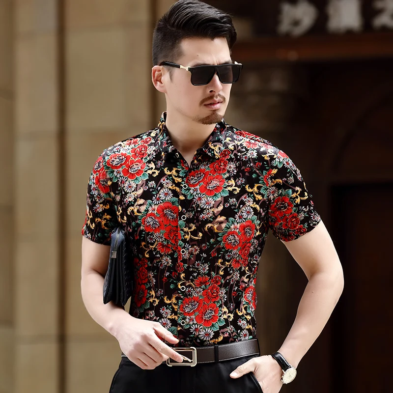 

2017 Men gold silk velvet short sleeve shirt Summer fashion casual flowers hollow shirt Soft and comfortable