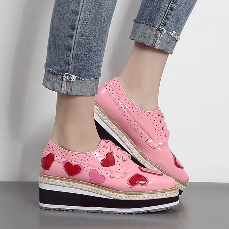 Teahoo Heart Shaped Creepers Platform Shoes Women Brogues Patent