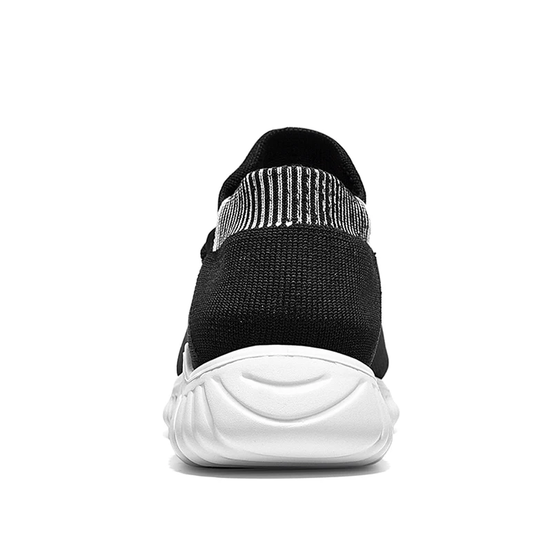 New Summer Hot Sale Man Casual Shoes Breathable Light Fashion Male Loafers Adult Outdoor Soft Non-slip Black Men Sneakers