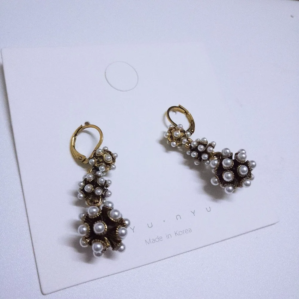 

Rongho New design Women 3 Big Pearl Ball Clip earrings Vintage cluster earring Pendant Femme Brincos ear clips