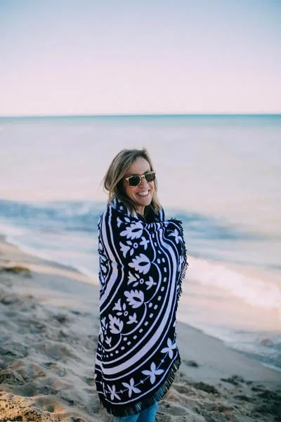 Stylish Newest 2016 Black Fringe Tassel White Flower Printed Bohemian Round Beach Towel Blanket Mat for Family Holiday L38356 (2)