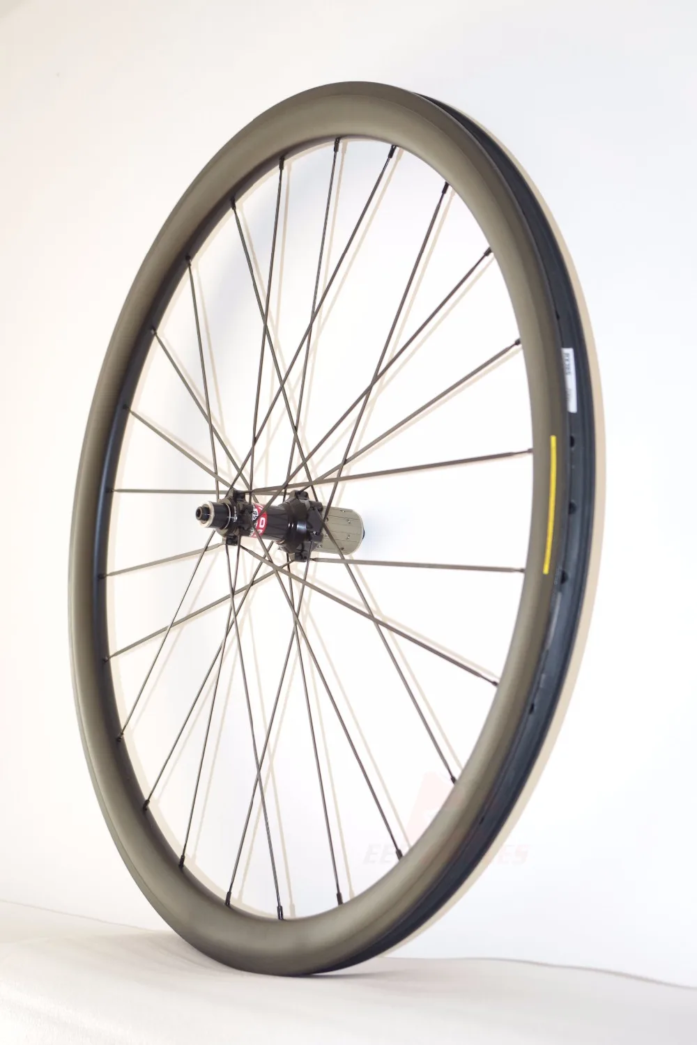 Clearance 1291g 700C 24mm 30mm 35mm 38mm 40mm 45mm 50mm 55 60mm 75 88mm Tubeless Clincher Road Bike Carbon Wheels Novatec AS511SB/FS522SB 4 Clearance 1291g 700C 24mm 30mm 35mm 38mm 40mm 45mm 50mm 55 60mm 75 88mm Tubeless Clincher Road Bike Carbon Wheels Novatec AS511SB/FS522SB 4