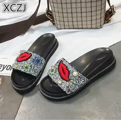 XCZJ Для женщин плоские тапочки женская летняя обувь на платформе женская мода 2018 со стразами повседневные вьетнамки Шлепанцы для улицы
