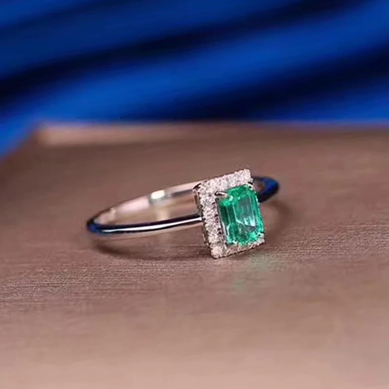 Кольцо из серебра 0 5 пробы с изумрудом 925 карата 4 Х6 мм|Кольца| |