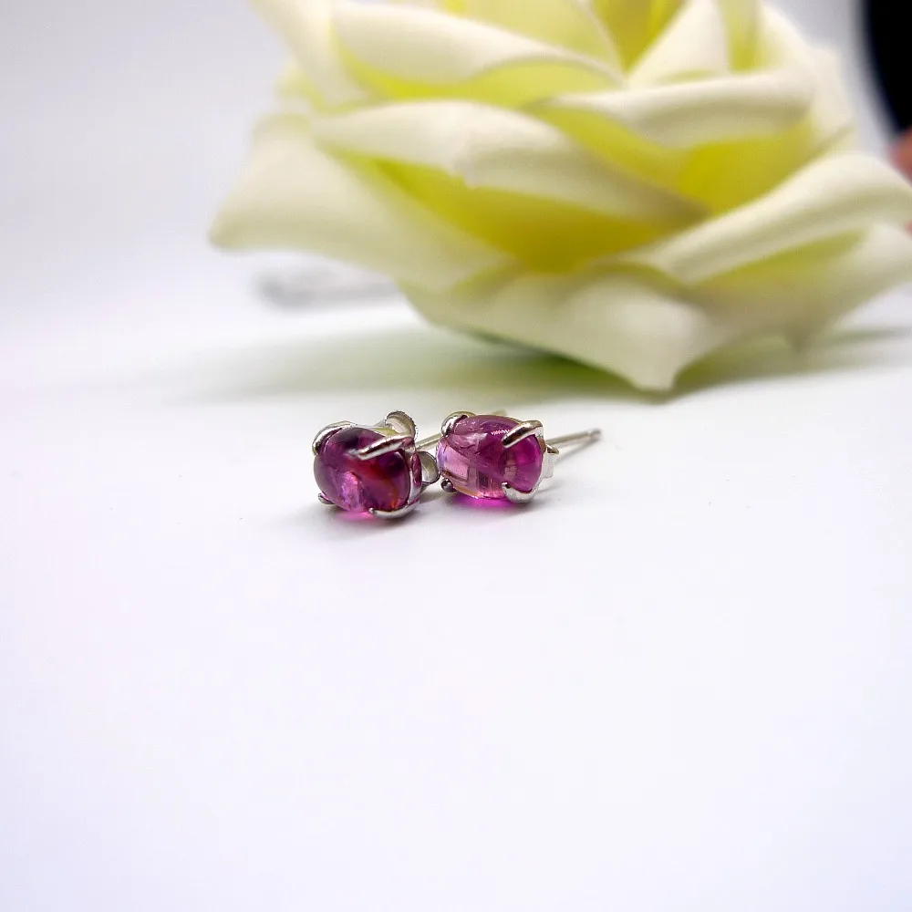 Natural red tourmaline for women jewelry