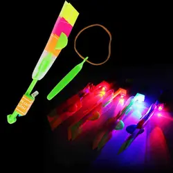СВЕТОДИОДНЫЙ стрелка света Летающий Fun Рождество вечерние светодиодный игрушки ракеты подарок вертолет игрушки вспышки света детские