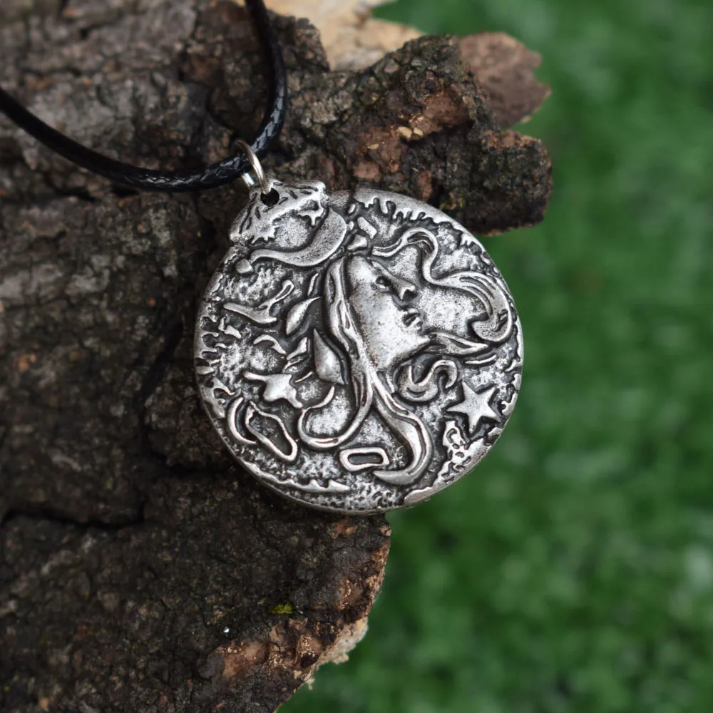

1pcs Vintage Style Jewelry Witchy Beauty and Fashion goddess SanLan