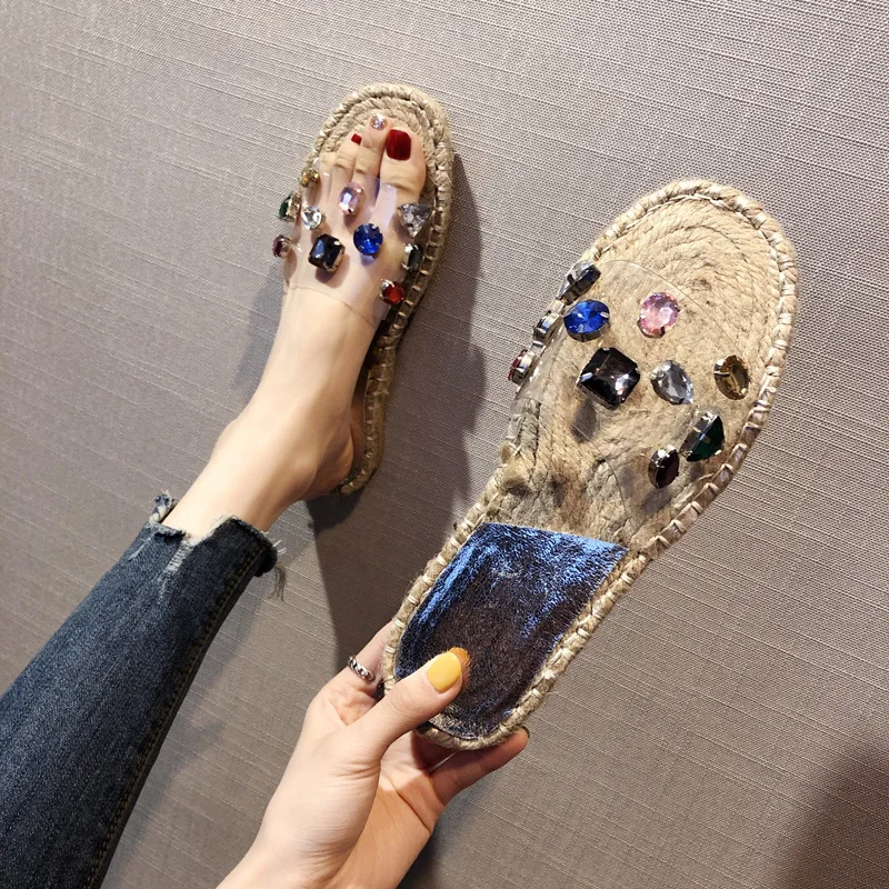 

2019 Summer New Ladies Slippers Fashion Casual Simple Rhinestones Korean Version Transparent Flat Bottom Wild Women's Slippers