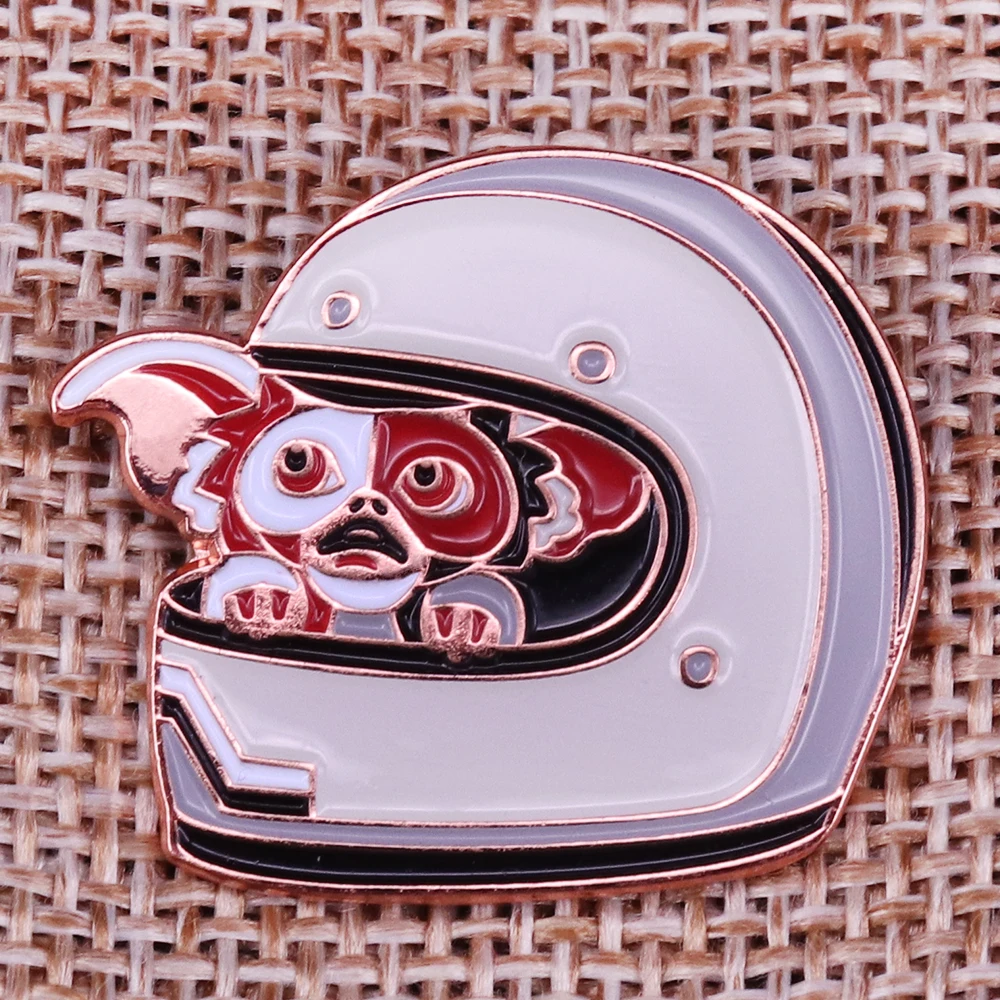 

Gremlins Gizmo Badge Mogwai 80s Horror Film Christmas Gift Pin