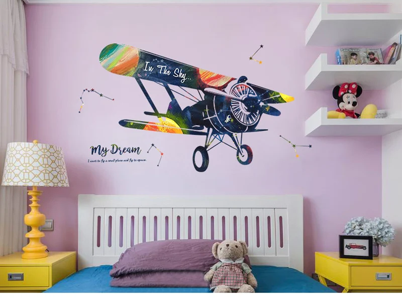 Креативная цветная Наклейка на стену с изображением самолёта, украшения для спальни, гостиной, софы, фон для детской комнаты, наклейки на стену, самоклеющиеся
