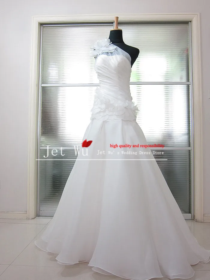 New arrival real pictures of simple single strap a line organza skirt wedding dress 2014 from china manufacturer s013 | Свадьбы и