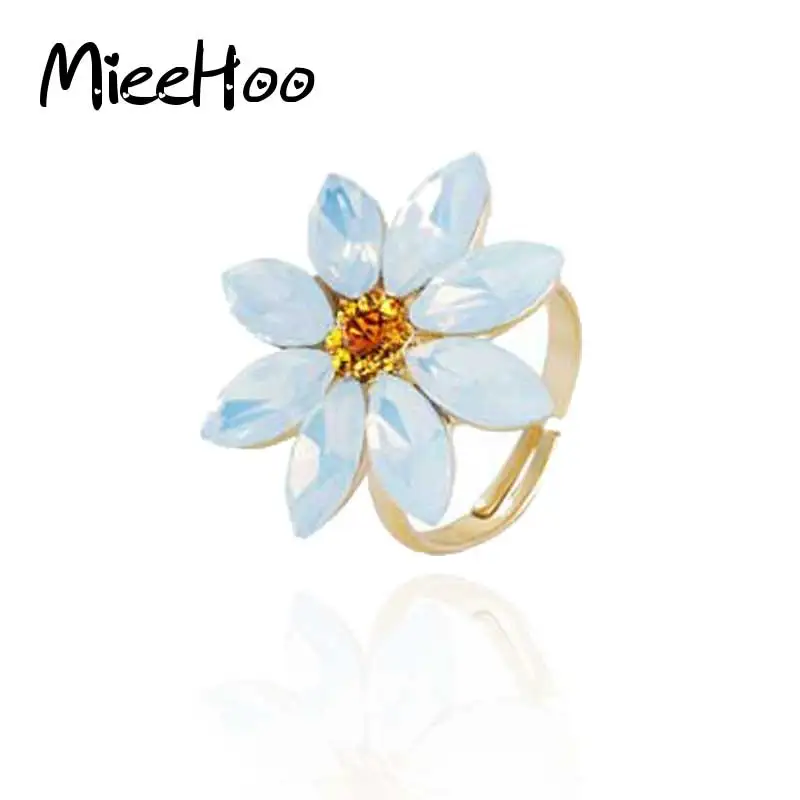 

New Arrival Adjustable Flower Finger Ring For Women Cute White Fire Opal Stones Flower Gift Jewelry Party Rings