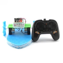 2.4G creative wheel paddle boat, homemade remote control boat, hand-made model assembly parts, Maker diy kit, boat model water paddle boat hand boat for child under 7 years old