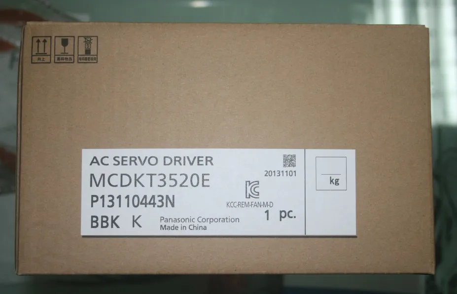 

MSMD082G1U+MCDKT3520E 750w 3000rpm 2.4N.m Position control type 80mm frame AC Servo motor drive kits with 3m power&encoder cable